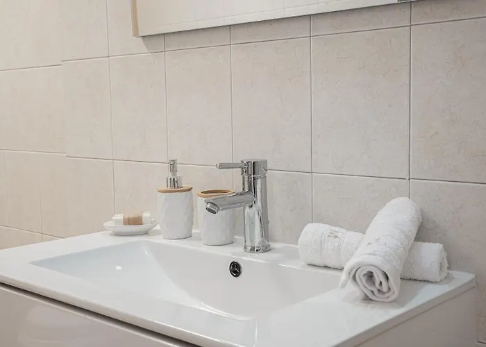 Messinian Moon Apartamento Calamata