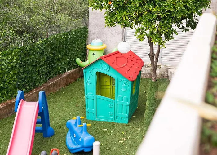 Messinian Moon Calamata